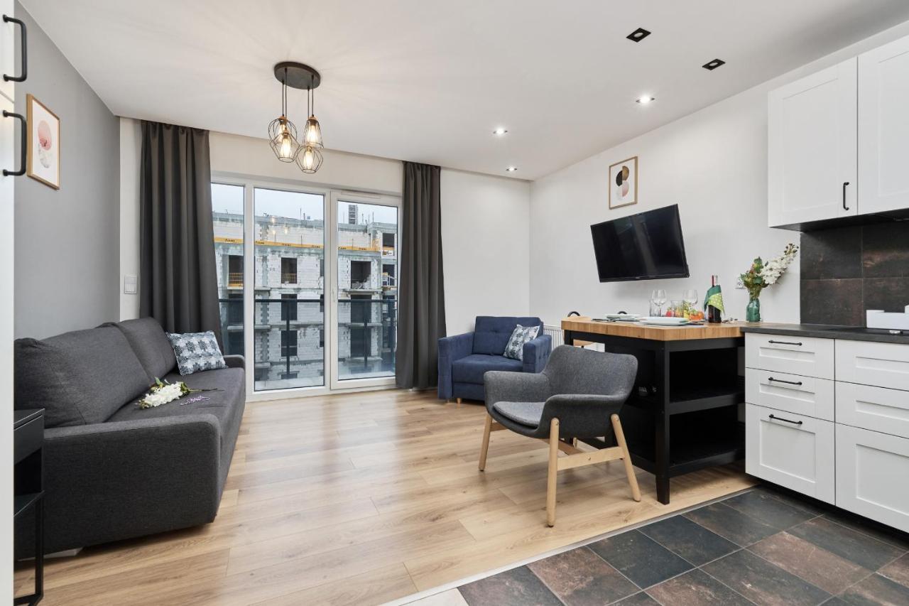 Jagodno Wroclaw Kajdasza Studio Z Bezplatnym Garazem By Noclegi Renters Kültér fotó