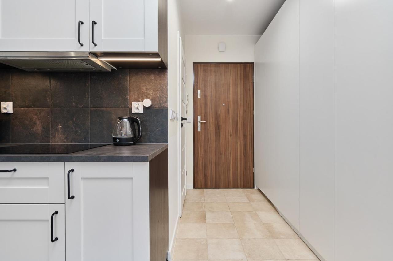 Jagodno Wroclaw Kajdasza Studio Z Bezplatnym Garazem By Noclegi Renters Kültér fotó