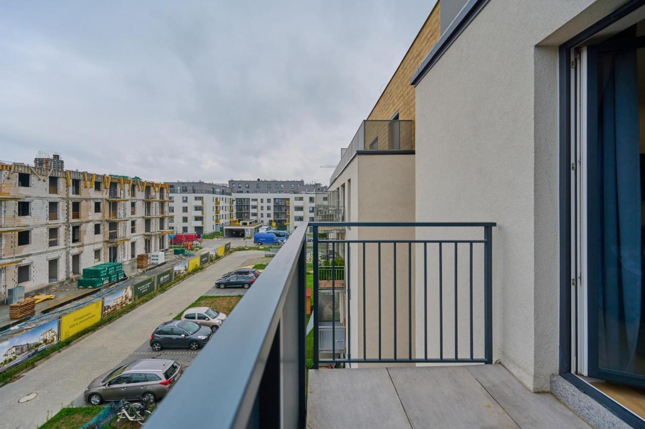 Jagodno Wroclaw Kajdasza Studio Z Bezplatnym Garazem By Noclegi Renters Kültér fotó