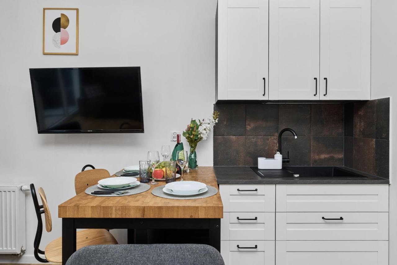Jagodno Wroclaw Kajdasza Studio Z Bezplatnym Garazem By Noclegi Renters Kültér fotó