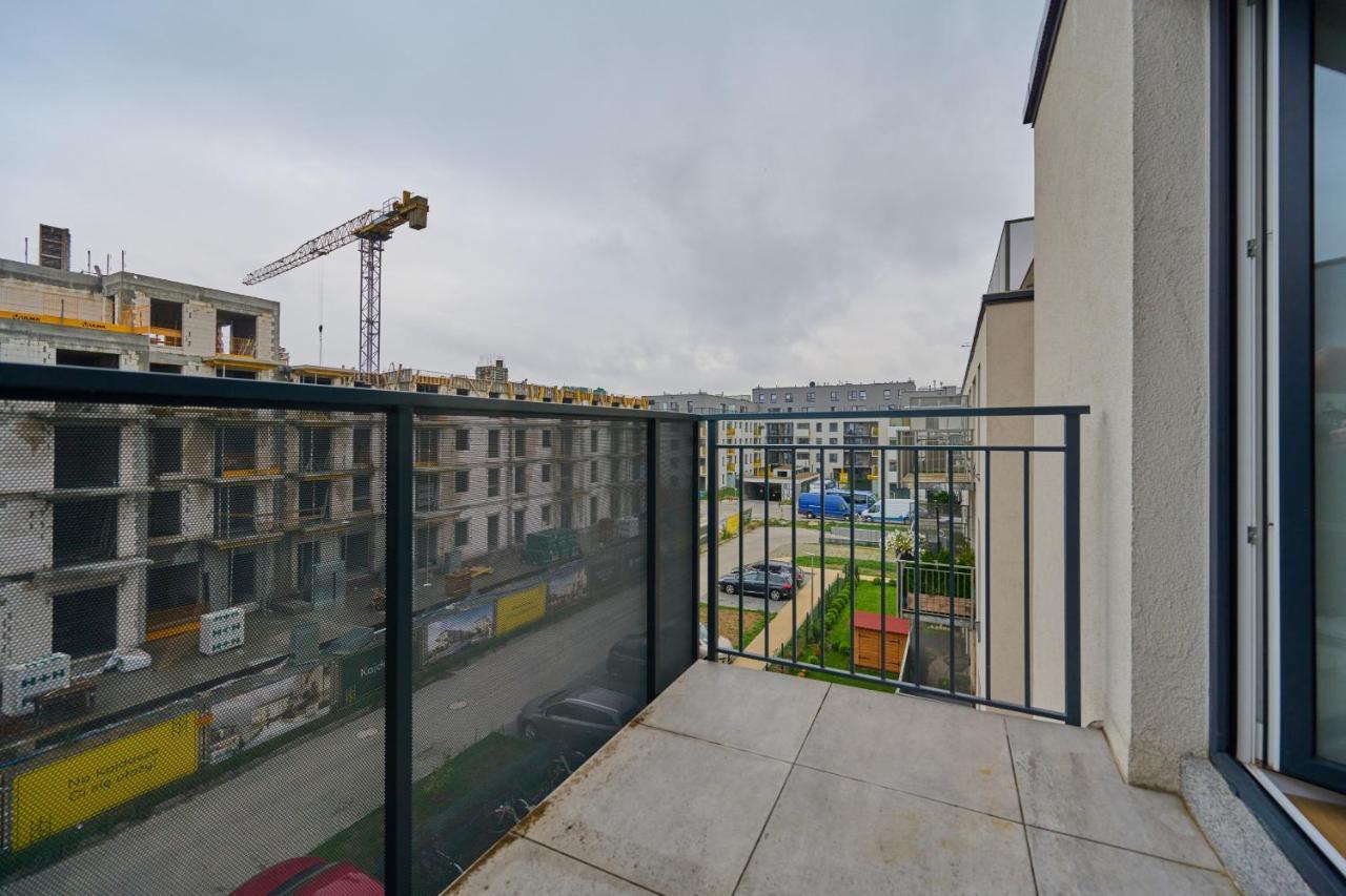 Jagodno Wroclaw Kajdasza Studio Z Bezplatnym Garazem By Noclegi Renters Kültér fotó