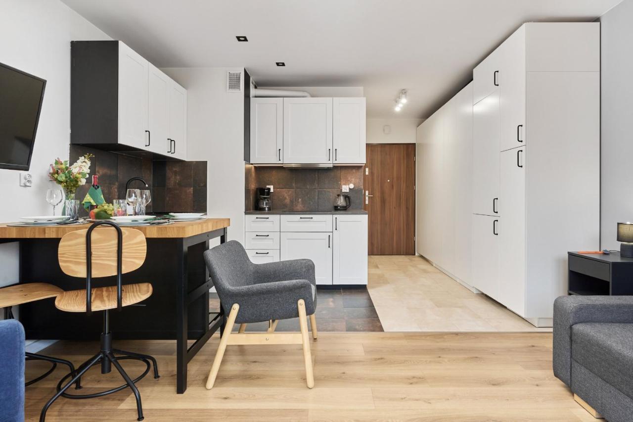 Jagodno Wroclaw Kajdasza Studio Z Bezplatnym Garazem By Noclegi Renters Kültér fotó