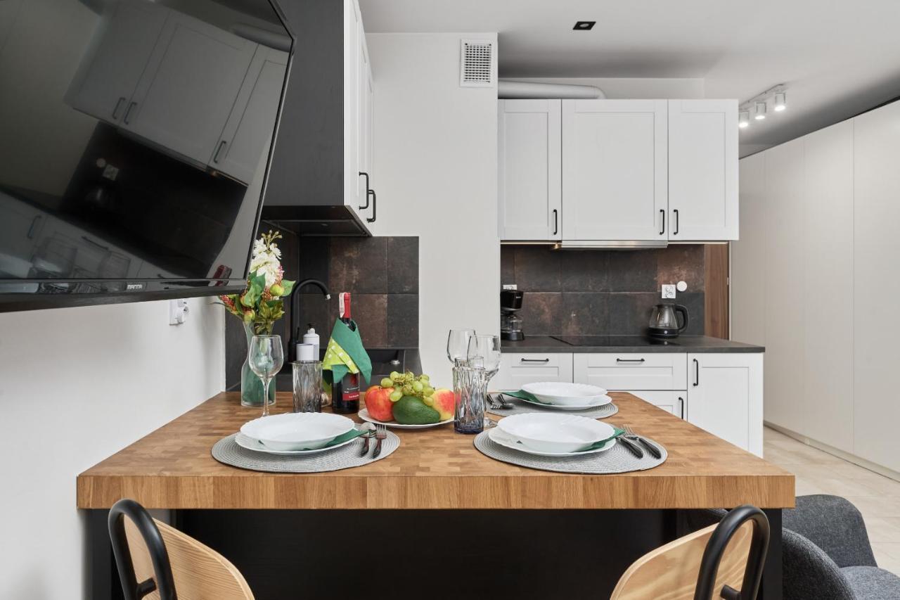Jagodno Wroclaw Kajdasza Studio Z Bezplatnym Garazem By Noclegi Renters Kültér fotó